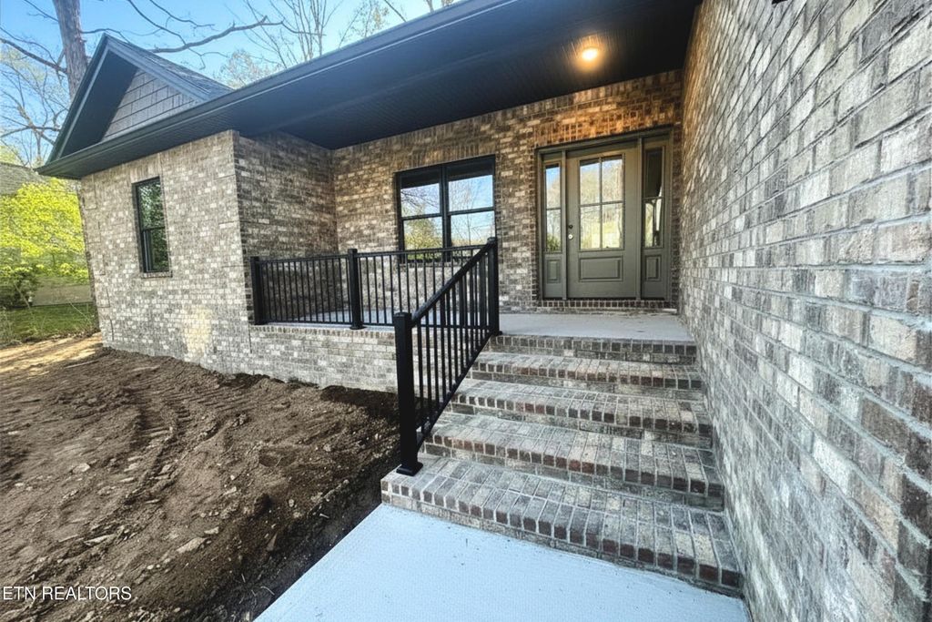 Photo of 614 Apoka Lane, Crossville, TN 38572 (MLS # 1337219)