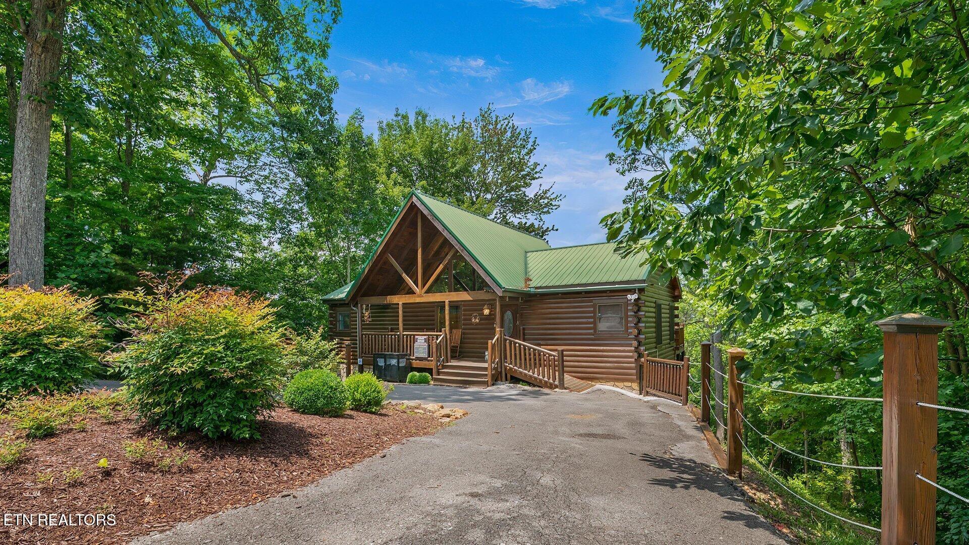 2117 E View Drive