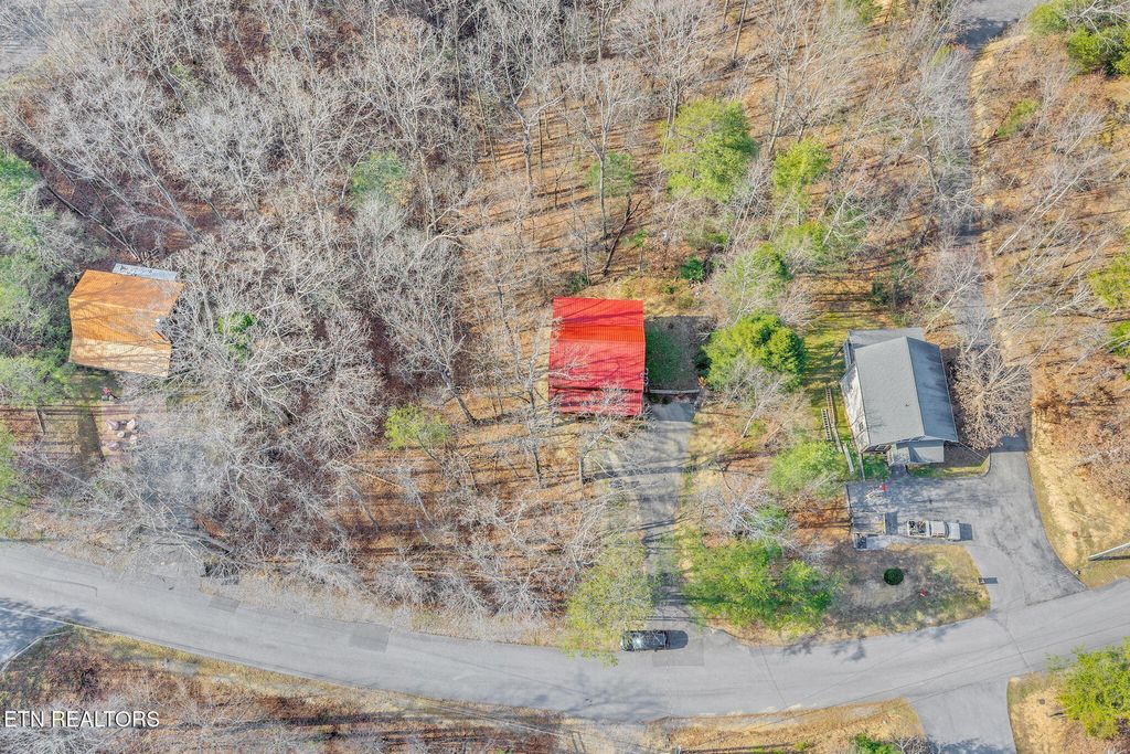 Photo of 640 Country Oaks Drive, Pigeon Forge, TN 37863 (MLS # 1325942)