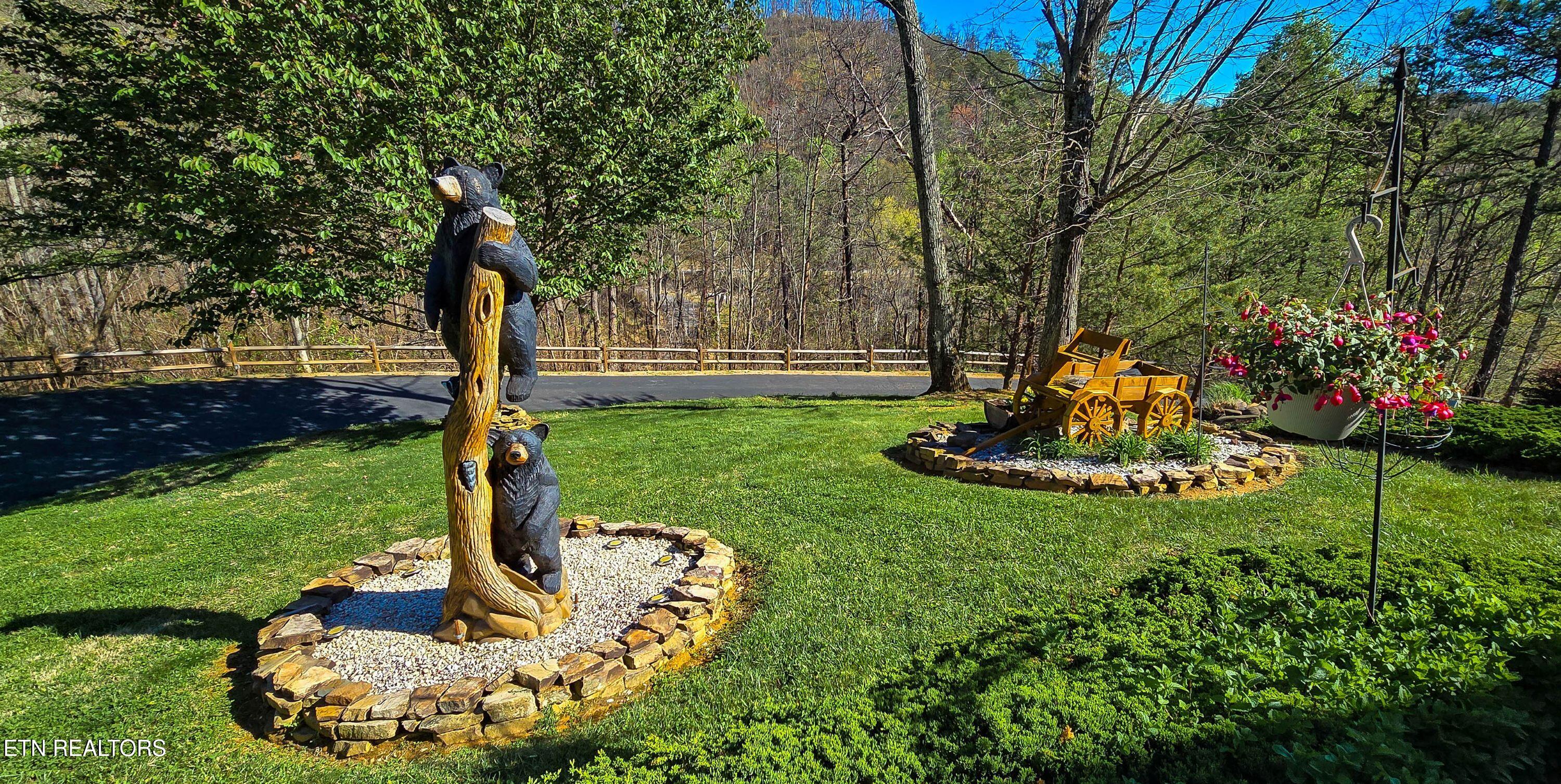 Sevierville, Tennessee, 37862, United States, 4 Bedrooms Bedrooms, ,3 BathroomsBathrooms,Residential,Active,2033415