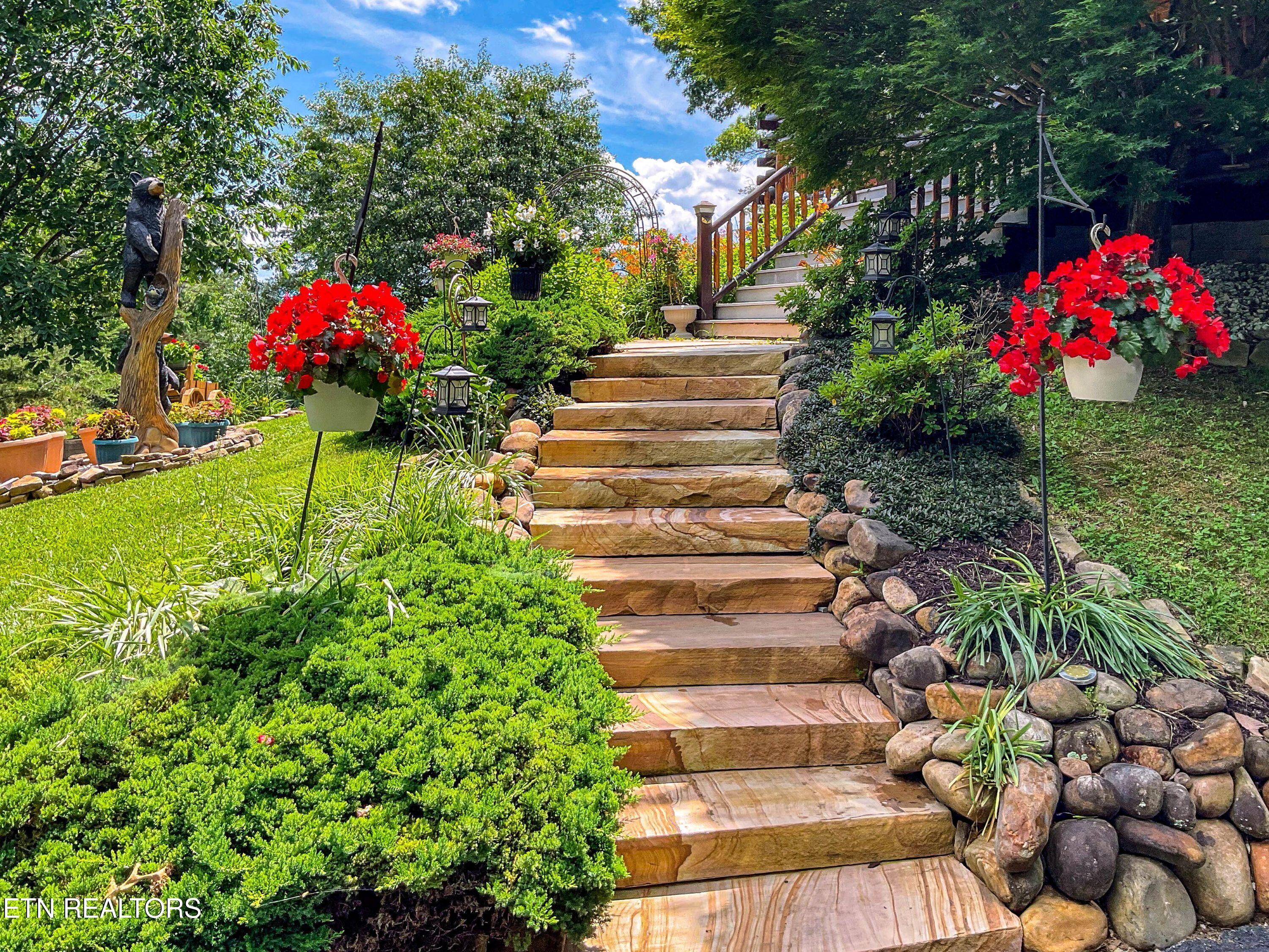 Sevierville, Tennessee, 37862, United States, 4 Bedrooms Bedrooms, ,3 BathroomsBathrooms,Residential,Active,2033415