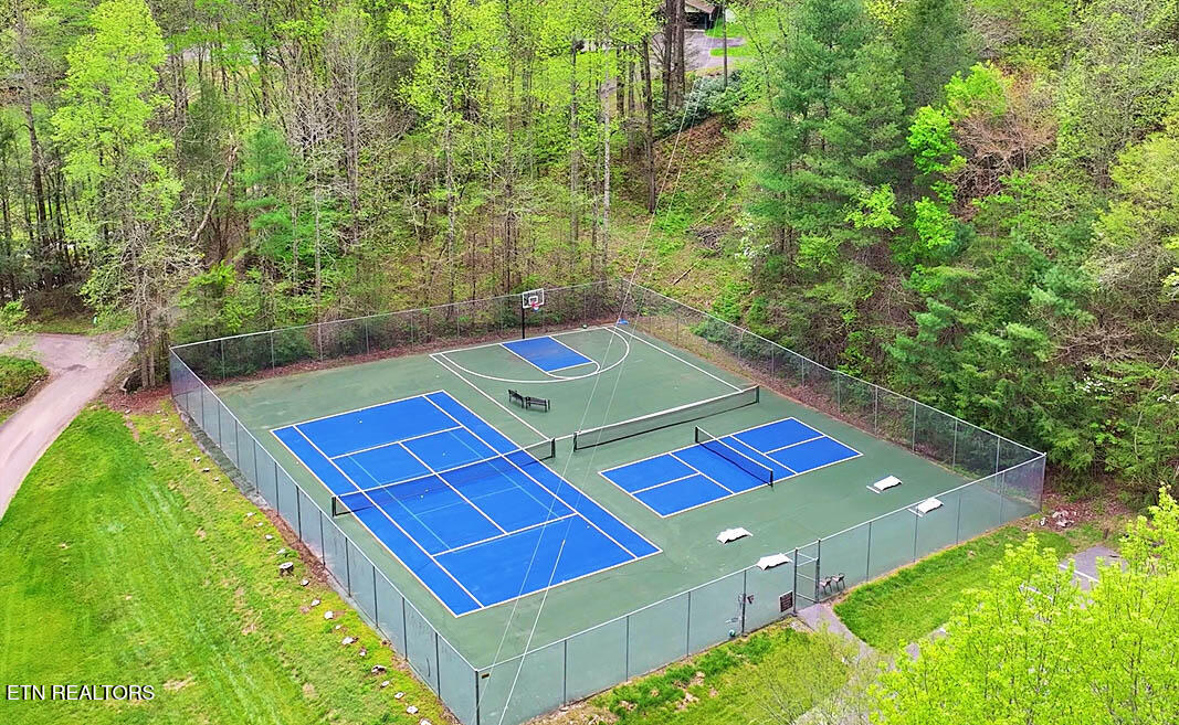 Sevierville, Tennessee, 37862, United States, 4 Bedrooms Bedrooms, ,3 BathroomsBathrooms,Residential,Active,2033415