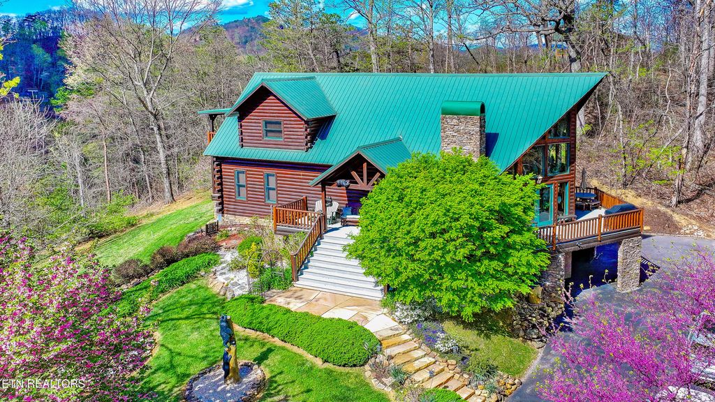 Photo of 3341 Sugar Maple Loop Rd, Sevierville, TN 37862 (MLS # 1335306)