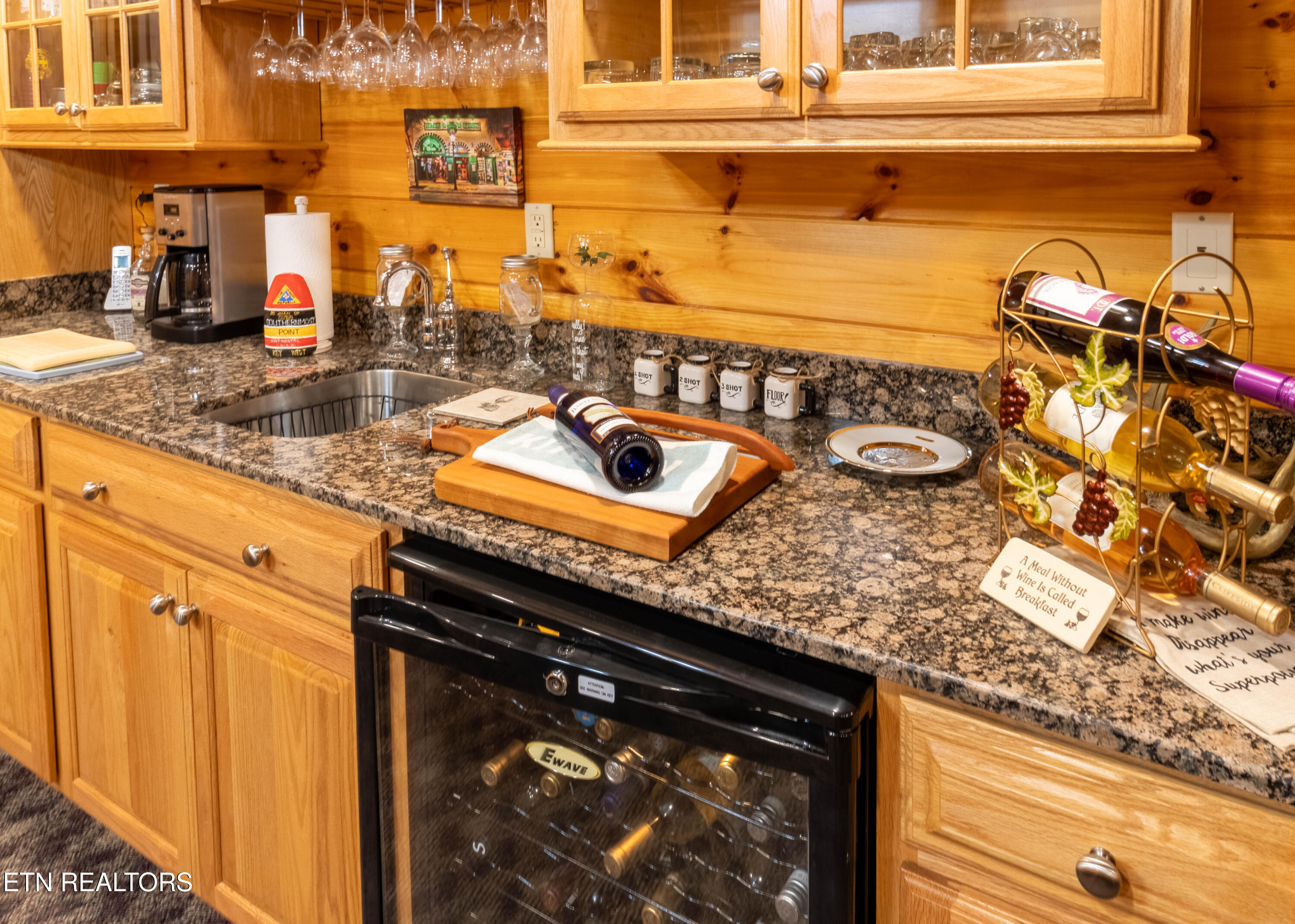 Sevierville, Tennessee, 37862, United States, 4 Bedrooms Bedrooms, ,3 BathroomsBathrooms,Residential,Active,2033415