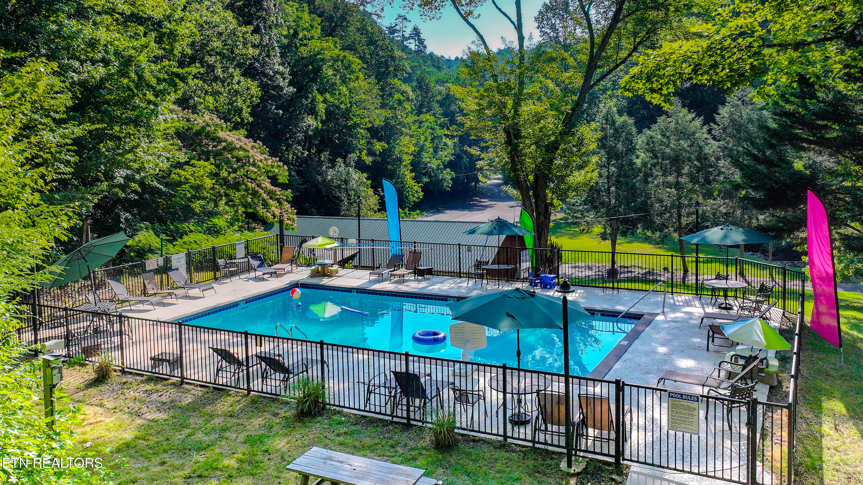 Sevierville, Tennessee, 37862, United States, 4 Bedrooms Bedrooms, ,3 BathroomsBathrooms,Residential,Active,2033415