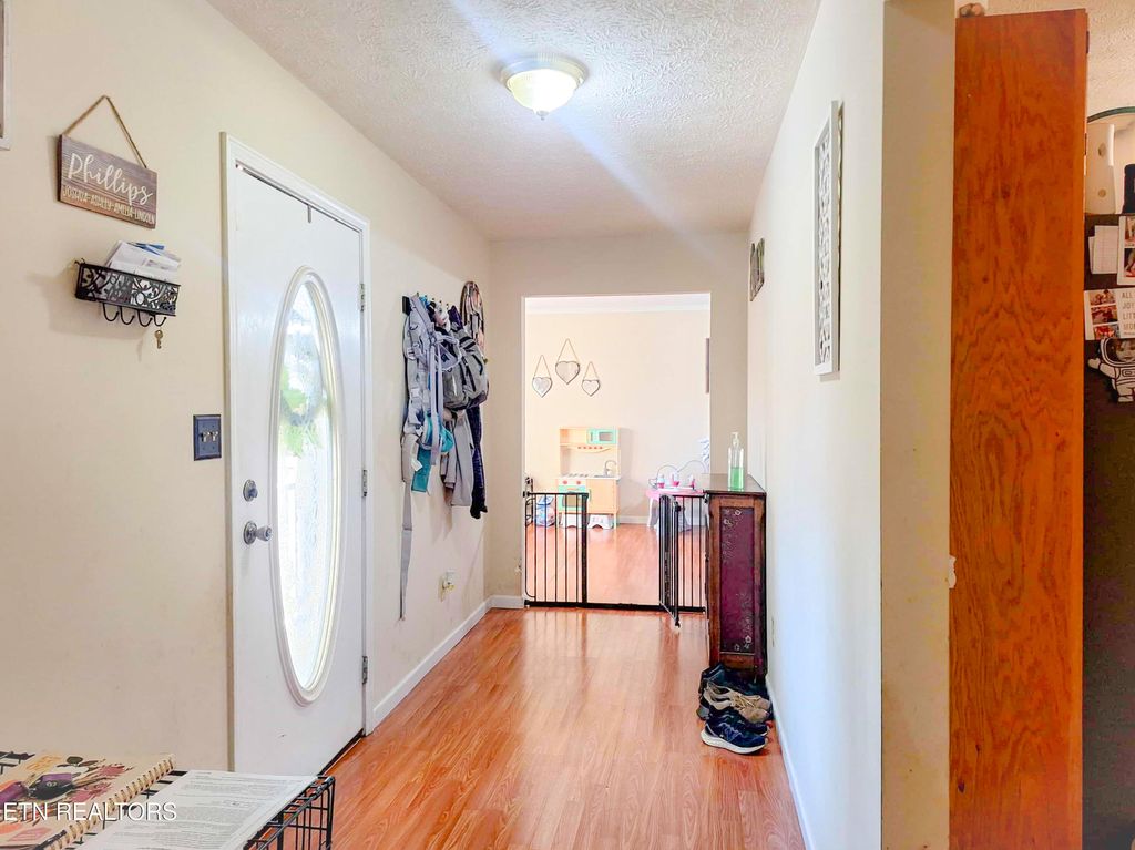 Photo of 812 Maple Lane, Madisonville, TN 37354 (MLS # 1329203)