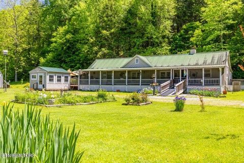 Photo of 3244 Lost Branch Rd, Sevierville, TN 37862 (MLS # 1340361)
