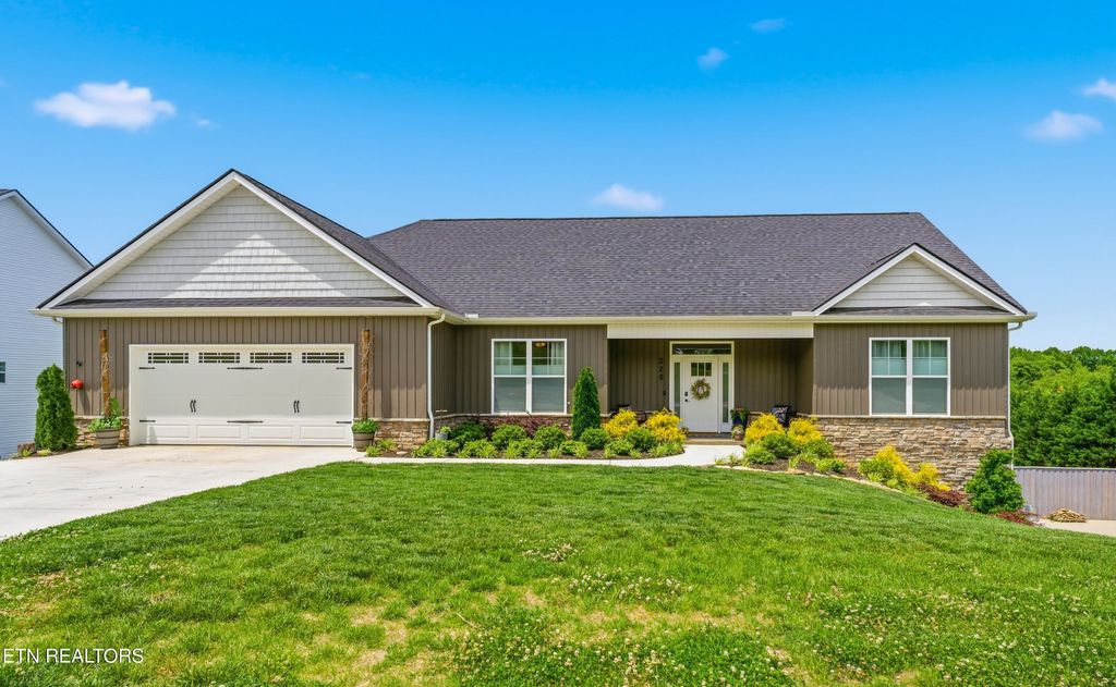 Photo of 229 Ridgefield Drive, Maryville, TN 37804 (MLS # 1339387)