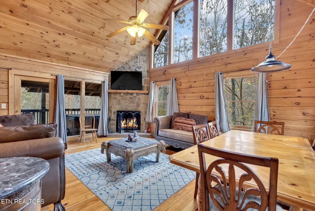 Photo of 3201 Bear Country Way, Sevierville, TN 37876 (MLS # 1309364)