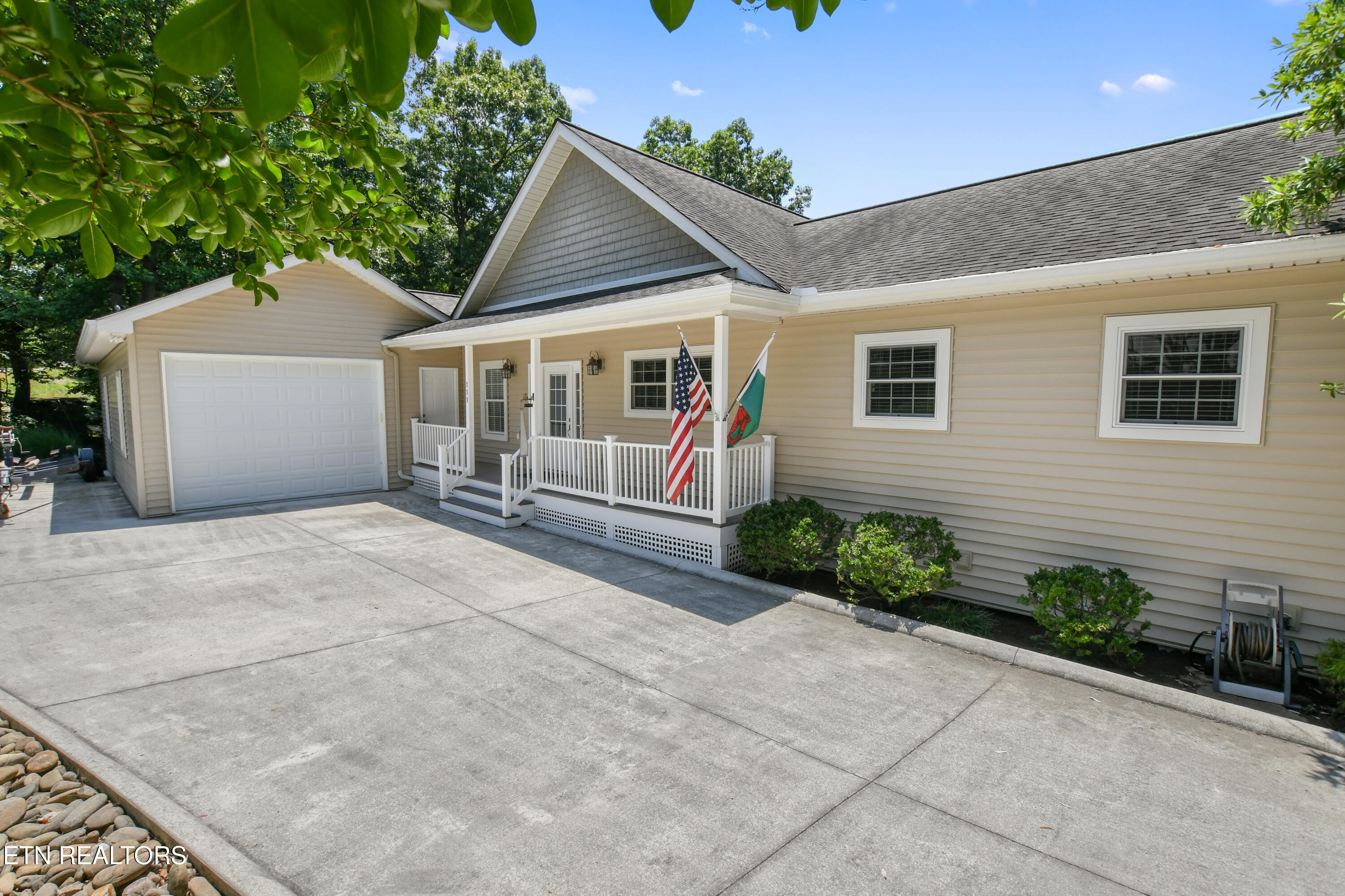 111 Deer Run Point