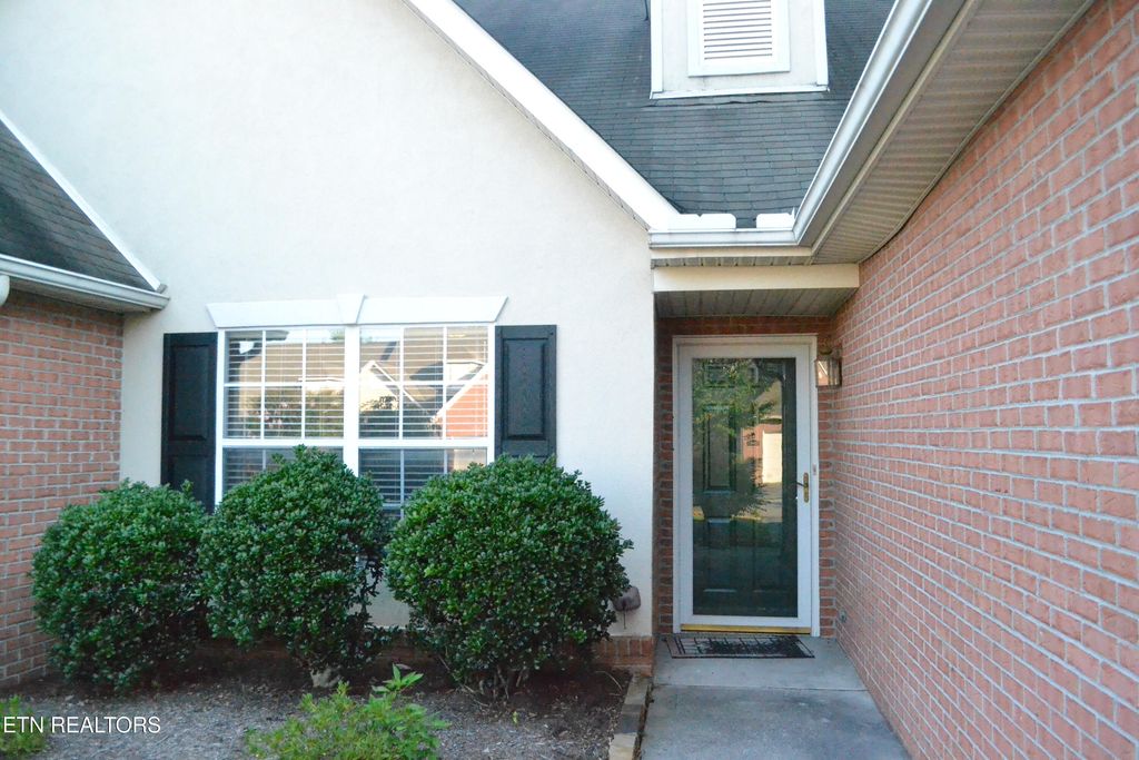 Photo of 5959 Round Hill Lane, Knoxville, TN 37912 (MLS # 1324338)