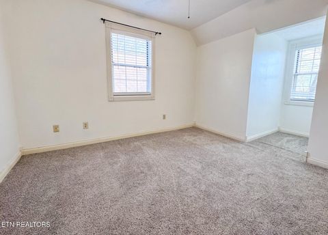 Tiny photo for 305 Orchard Knob Rd, Clinton, TN 37716 (MLS # 1334599)