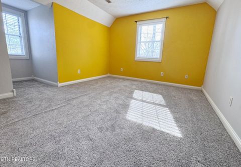 Tiny photo for 305 Orchard Knob Rd, Clinton, TN 37716 (MLS # 1334599)