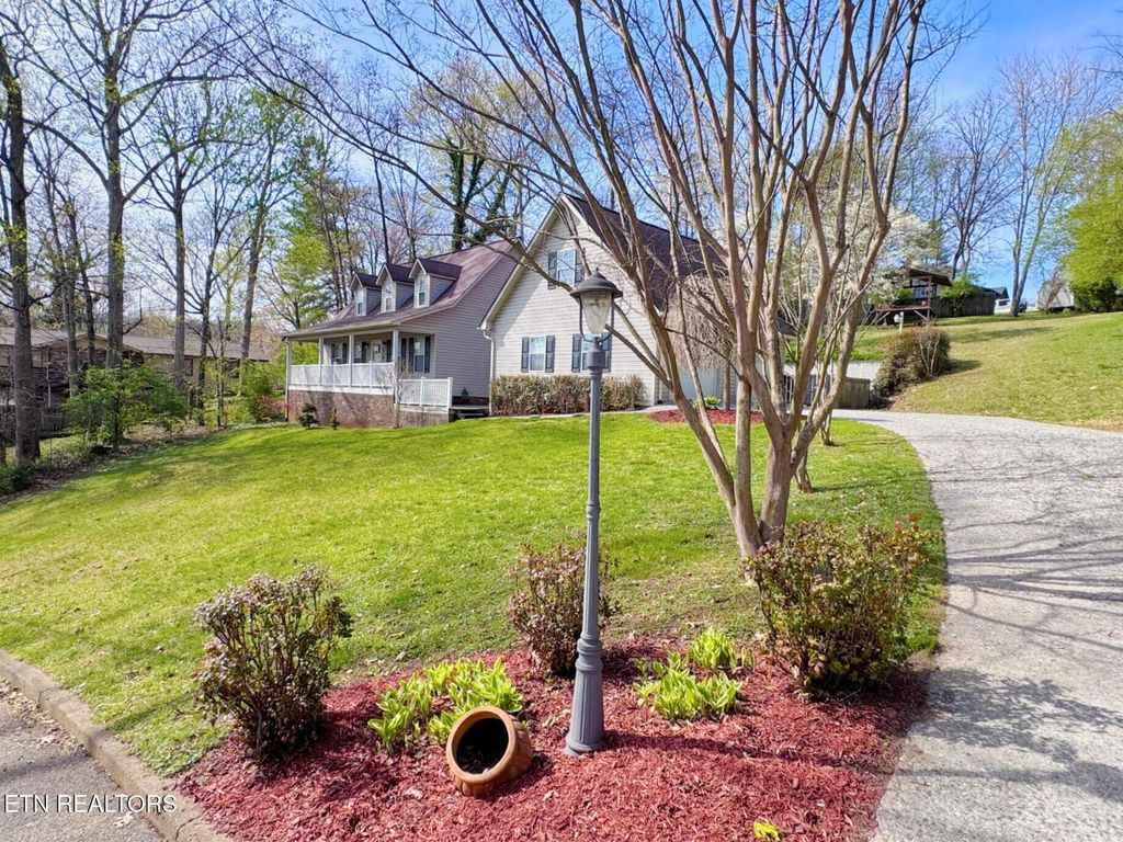 Photo of 305 Orchard Knob Rd, Clinton, TN 37716 (MLS # 1334599)