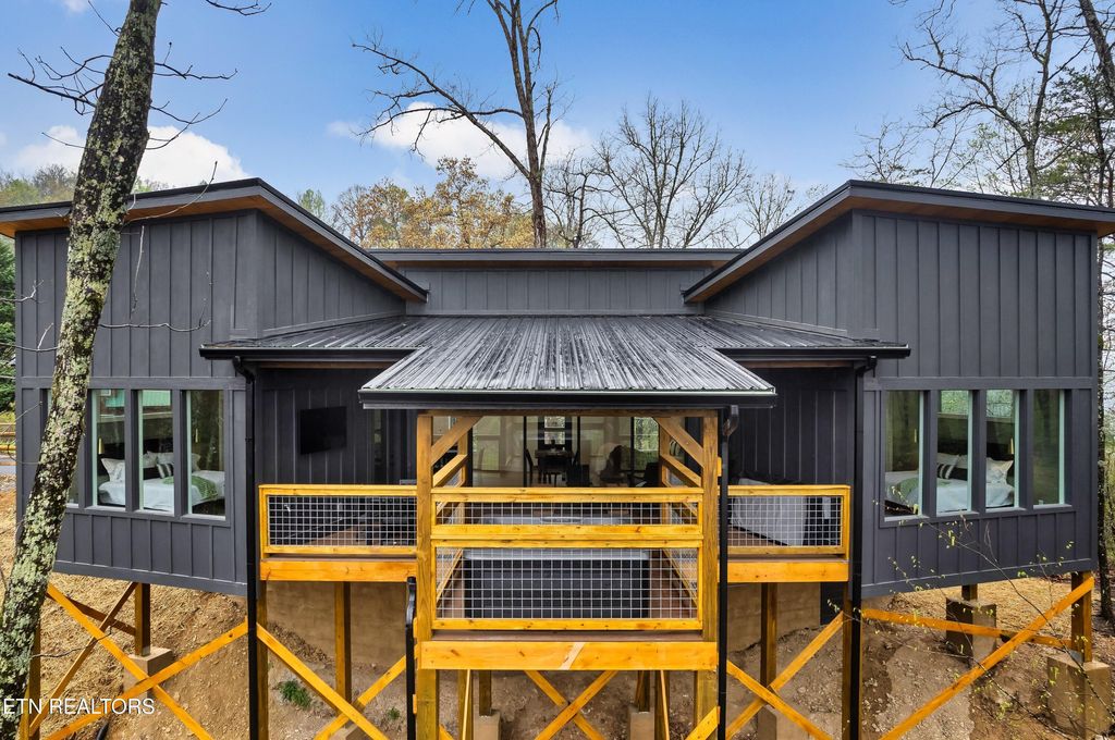 Photo of 1079 Pleasure Rd, Sevierville, TN 37876 (MLS # 1328487)