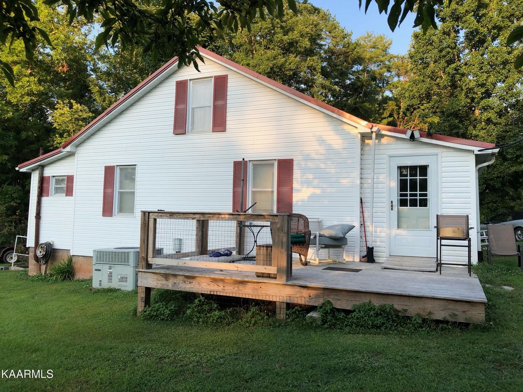 Photo of 1027 Dry Valley Rd, Townsend, TN 37882 (MLS # 1220497)