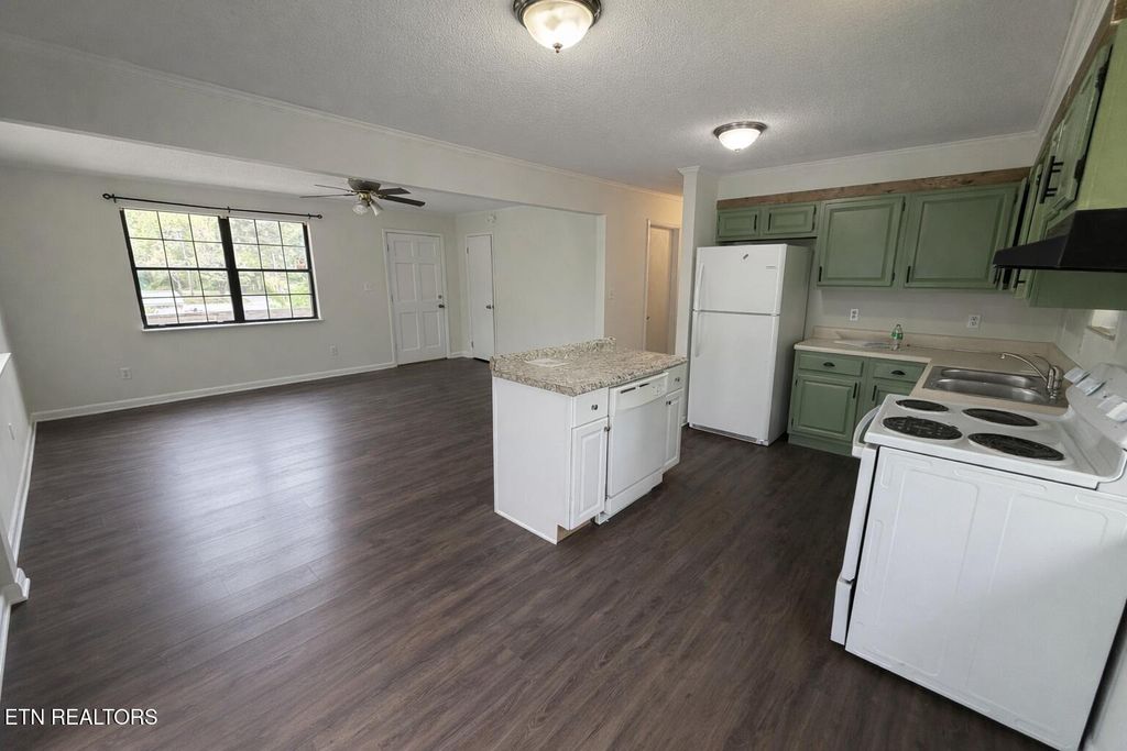 Photo of 2340 Hines Valley Rd, Lenoir City, TN 37771 (MLS # 1340175)
