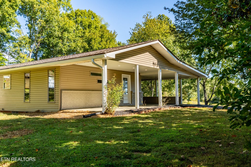Photo of 235 Gene Drive, Madisonville, TN 37354 (MLS # 1358085)