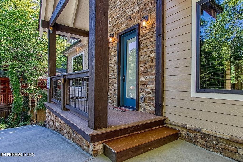 Photo of 3503 Sand Ridge Way Way, Pigeon Forge, TN 37863 (MLS # 1260037)