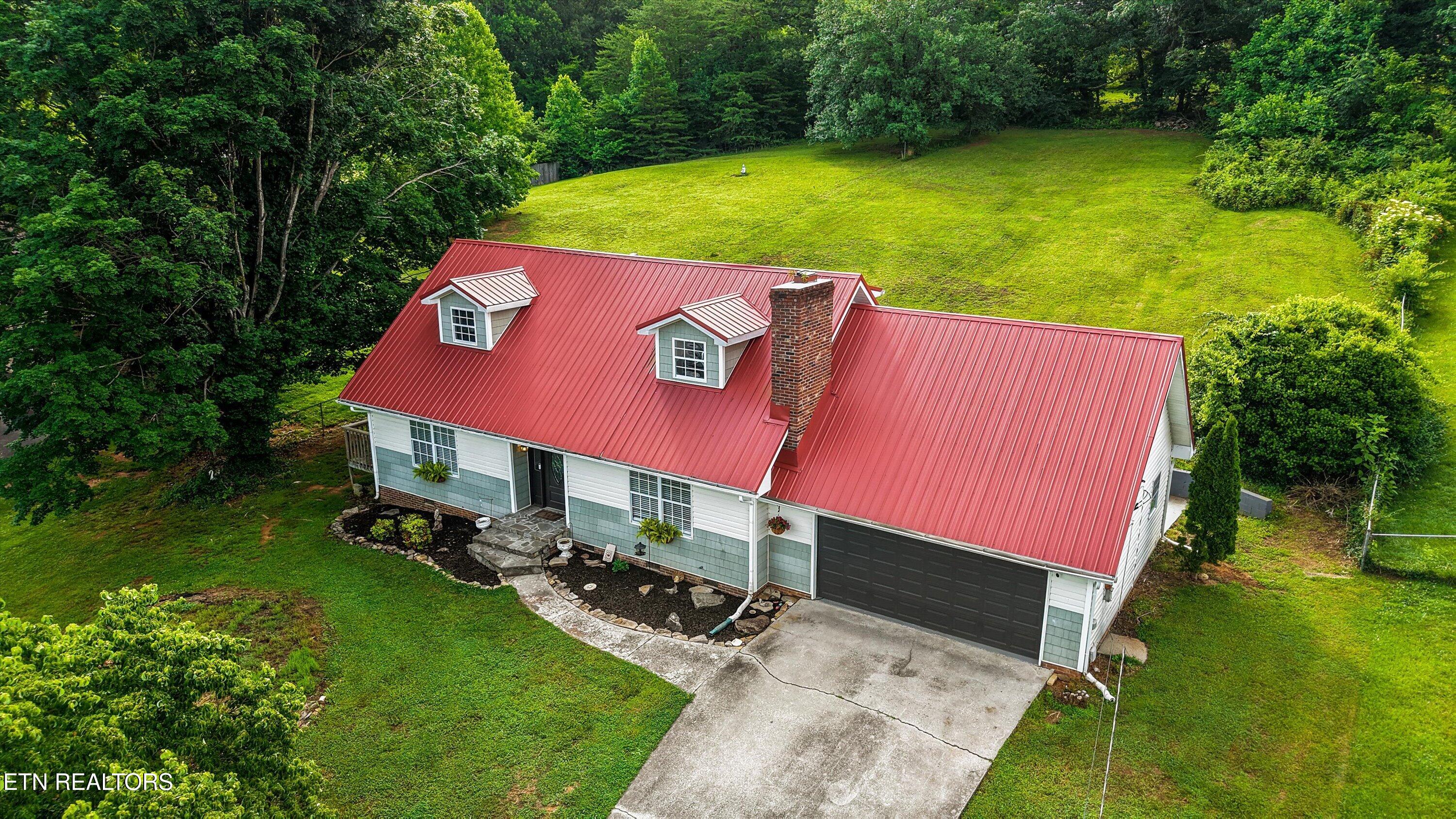 2527 Robinson Drive