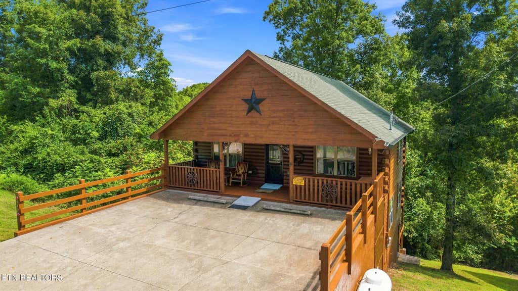 Photo of 440 Oak Sky Way, Sevierville, TN 37876 (MLS # 1352945)