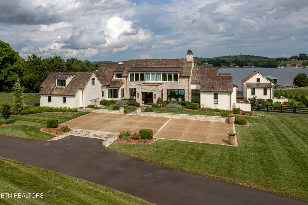 Photo of 10600 Lake Arcas Way, Knoxville, TN 37922 (MLS # 1350879)