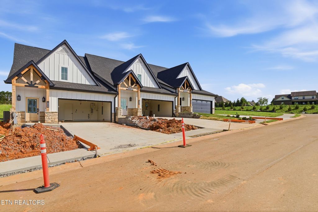 Photo of 1806 Poplar Spgs Place, Maryville, TN 37803 (MLS # 1338441)