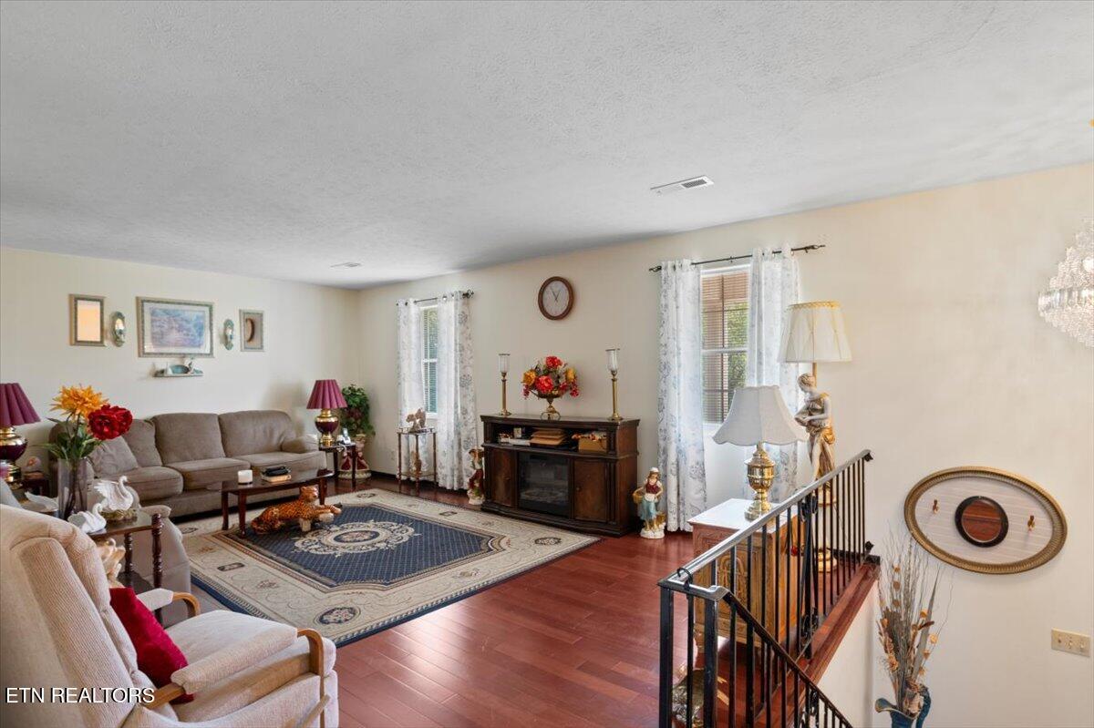 116 Oak St