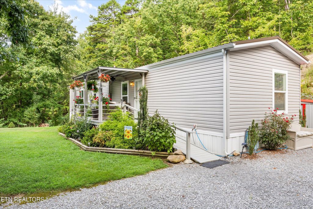 Photo of 1428 Am King Way, Sevierville, TN 37876 (MLS # 1323283)