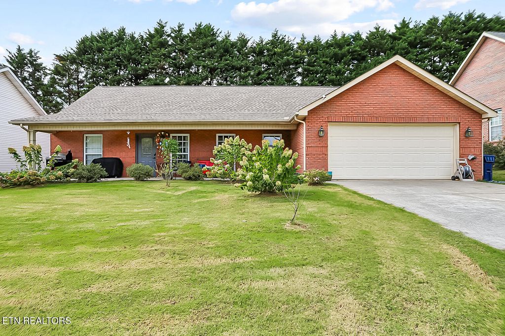 Photo of 1511 Mayapple Drive, Maryville, TN 37801 (MLS # 1319203)