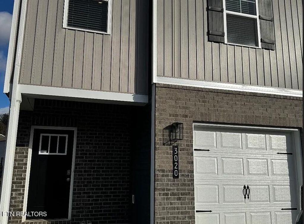 Photo of 3020 Bogart Lane, Knoxville, TN 37921 (MLS # 1329705)