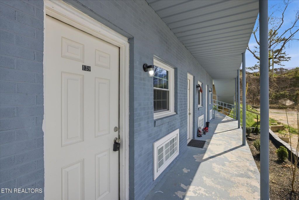 Photo of 281 John McGhee Blvd, Caryville, TN 37714 (MLS # 1336430)