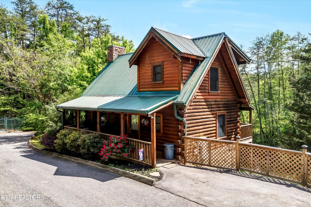 Photo of 3406 Merlin Way, Pigeon Forge, TN 37862 (MLS # 1290695)