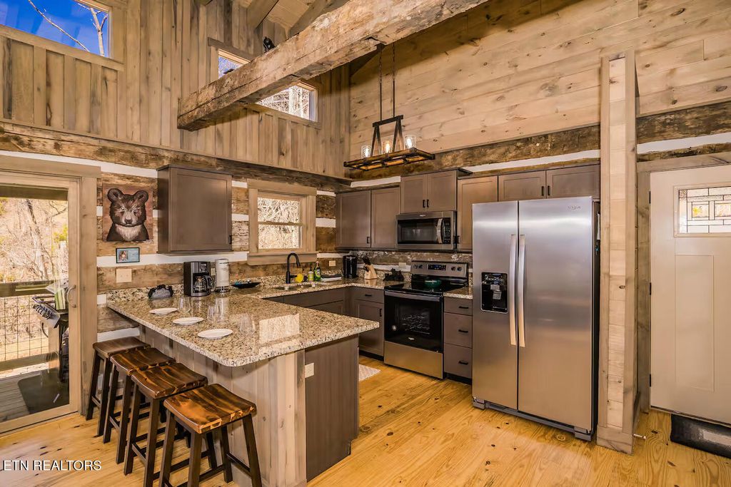 Photo of 747 Fox Hollow Rd, Gatlinburg, TN 37738 (MLS # 1309619)