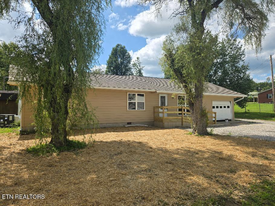 Photo of 131 Duncan Lane, Oneida, TN 37841 (MLS # 1353538)