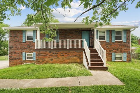 Photo of 2108 NW Ho Co Ta Ke Lane, Knoxville, TN 37912 (MLS # 1338712)