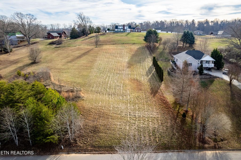 Photo of 2440 Whisper Creek Drive, Friendsville, TN 37737 (MLS # 1249506)