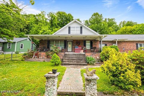 Tiny photo for 915 Cherry St, LaFollette, TN 37766 (MLS # 1340551)