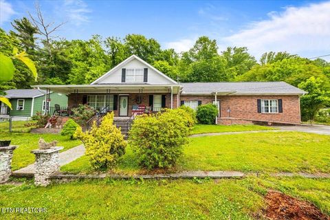Tiny photo for 915 Cherry St, LaFollette, TN 37766 (MLS # 1340551)