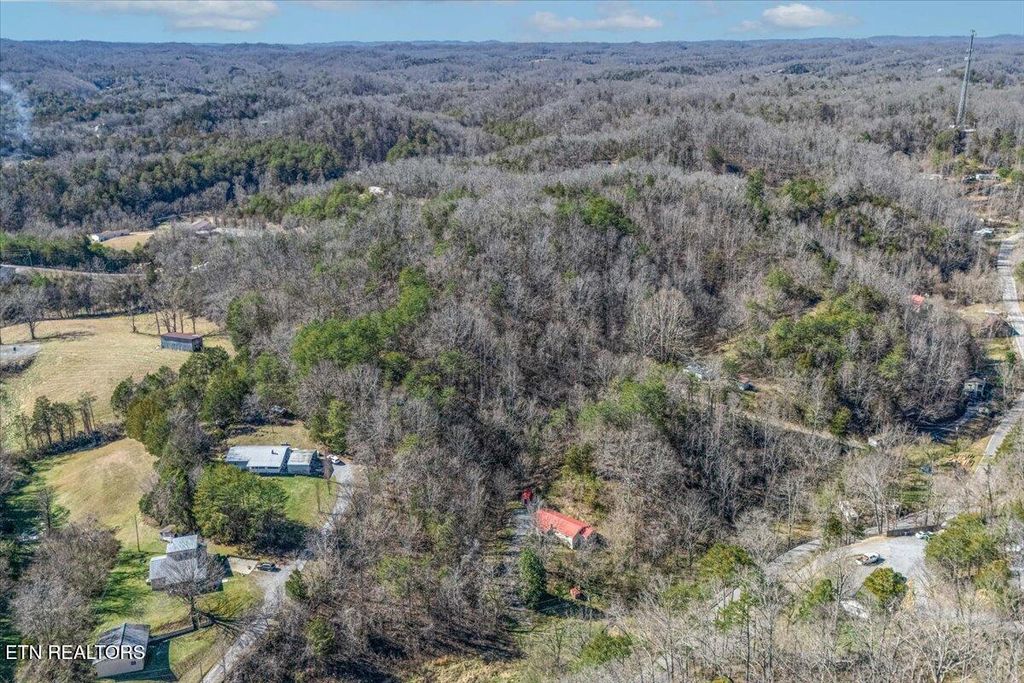 Photo of 736 Panther Creek Rd Off Rd, Sevierville, TN 37876 (MLS # 1329583)