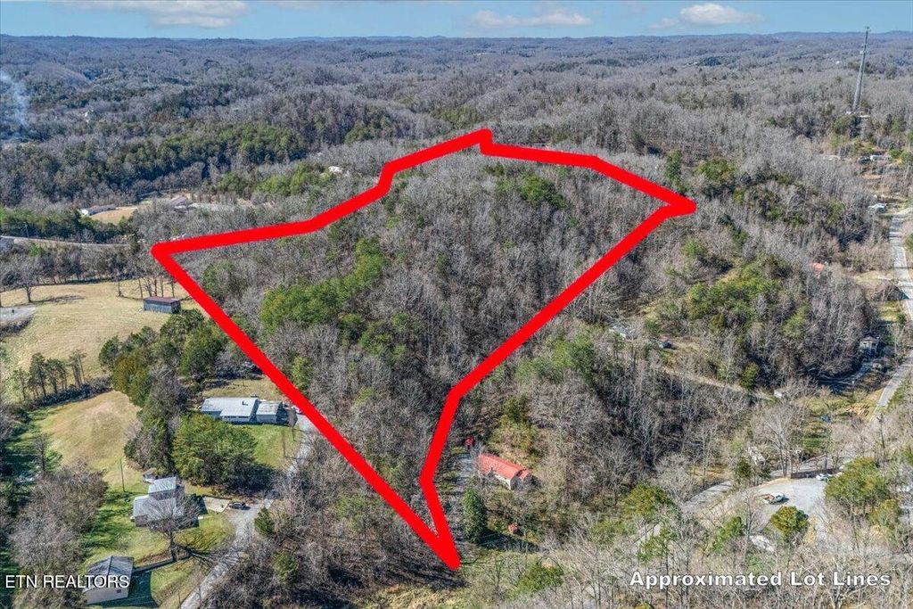 Photo of 736 Panther Creek Rd Off Rd, Sevierville, TN 37876 (MLS # 1329583)