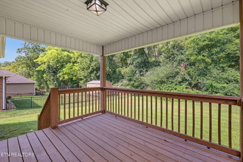 Tiny photo for 1718 Wilkinson Pike, Maryville, TN 37803 (MLS # 1356014)