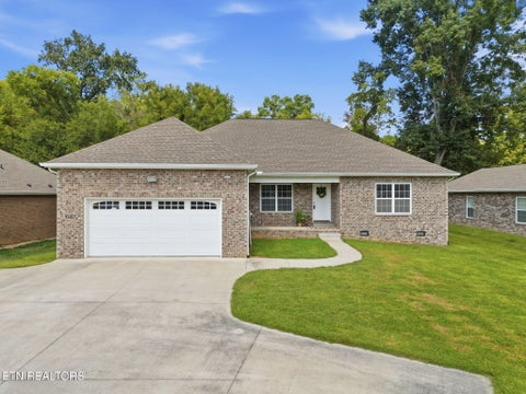 Photo of 1718 Wilkinson Pike, Maryville, TN 37803 (MLS # 1356014)
