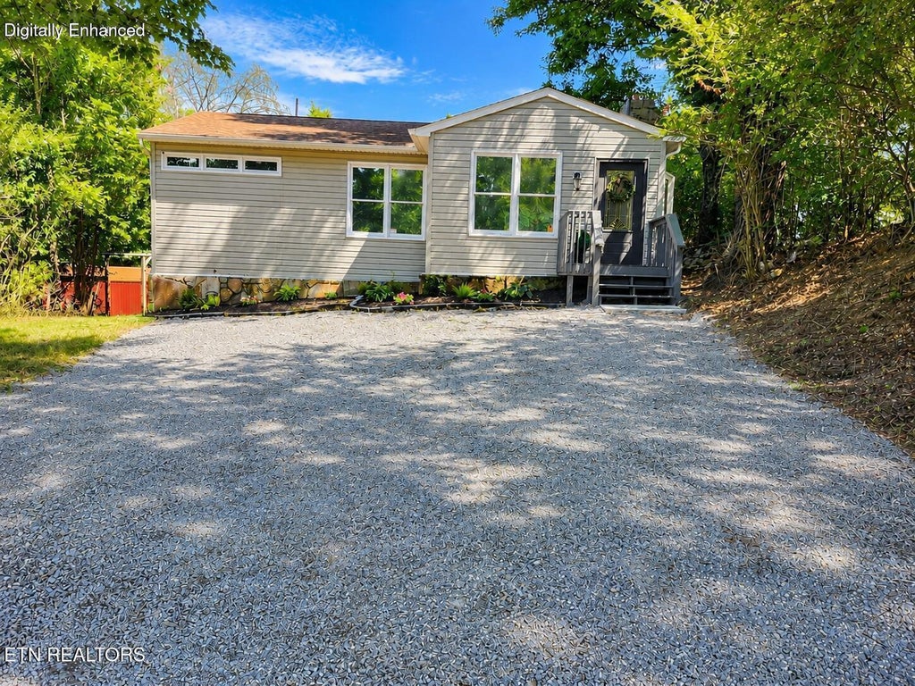 Photo of 112 Pleasant Lane, Clinton, TN 37716 (MLS # 1350657)