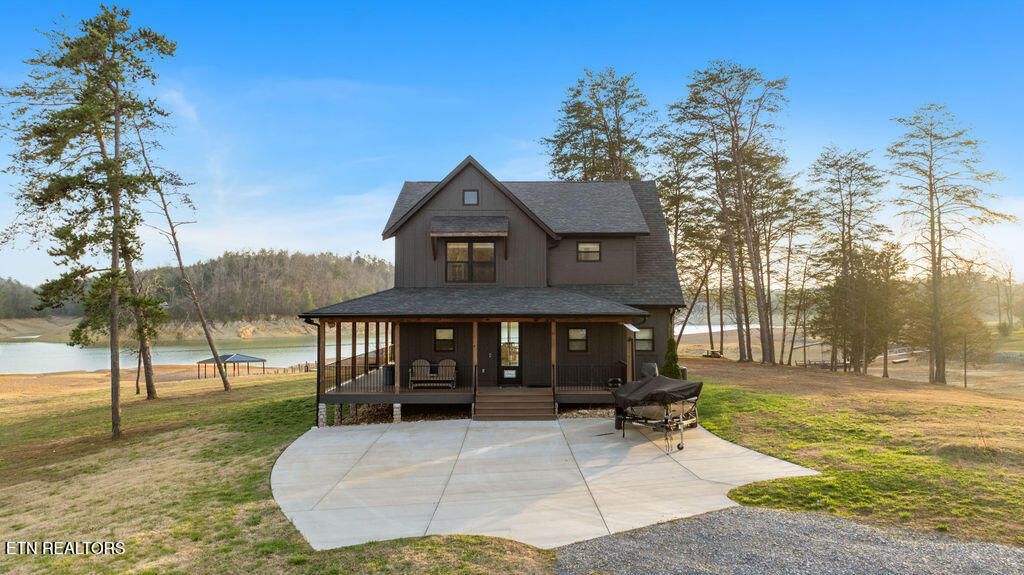 Photo of 2240 Kimsey Way, Sevierville, TN 37876 (MLS # 1334185)