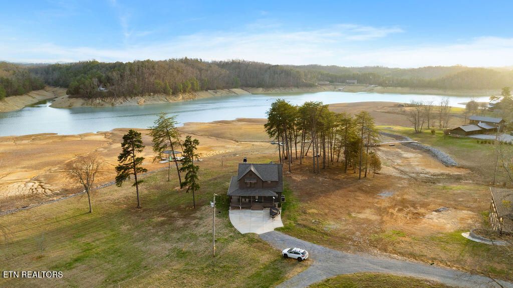 Photo of 2240 Kimsey Way, Sevierville, TN 37876 (MLS # 1334185)