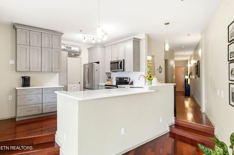Tiny photo for 440 Walnut St #302, Knoxville, TN 37902 (MLS # 1339363)