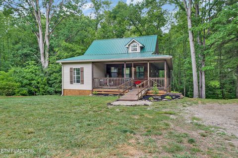 Photo of 1421 Taylor Place Rd, Jamestown, TN 38556 (MLS # 1342003)