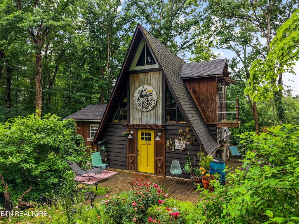 Photo of 1535 Mayflower Lane, Dandridge, TN 37725 (MLS # 1342635)