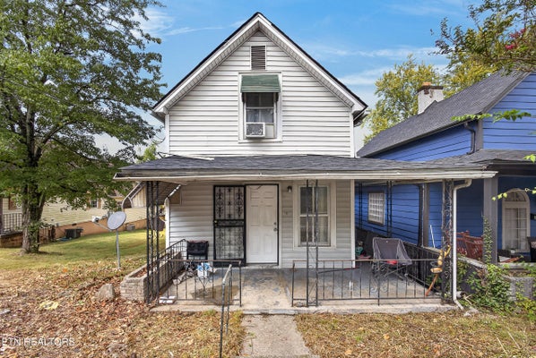 221 CANSLER AVE, KNOXVILLE, TN 37921 - Image 89ef113cb0820993a81dc2a2bccbea8c/1302907914